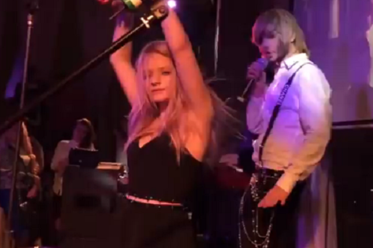 Сексапильная дочь Пескова танцует тверк