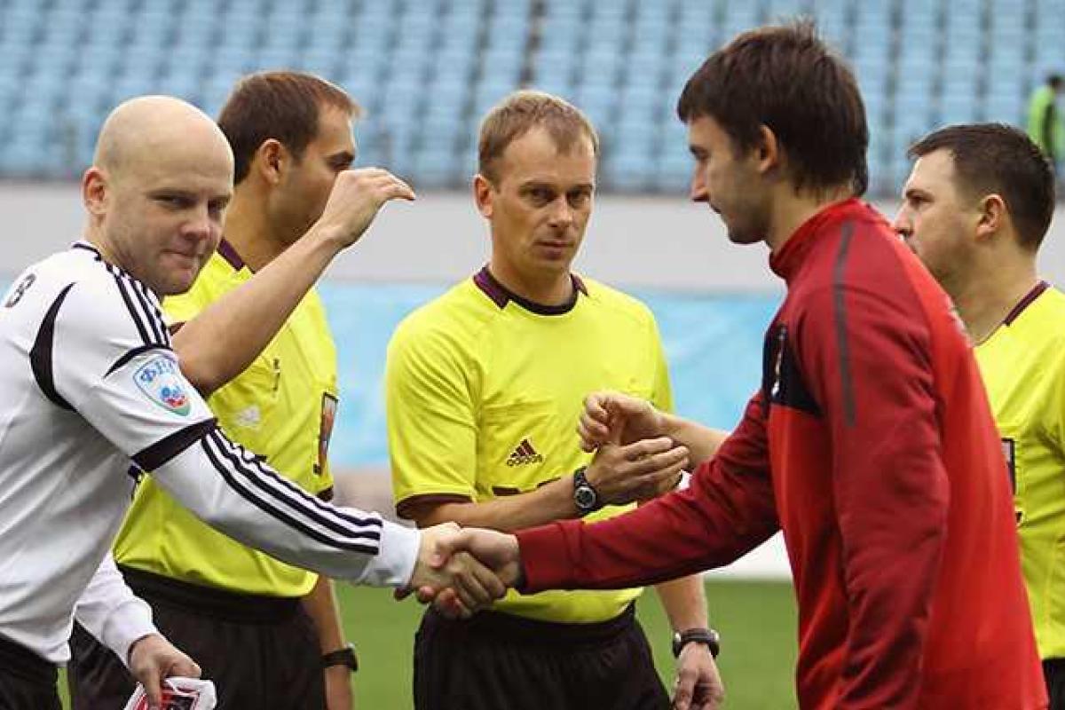 В Москве избит известный футбольный арбитр