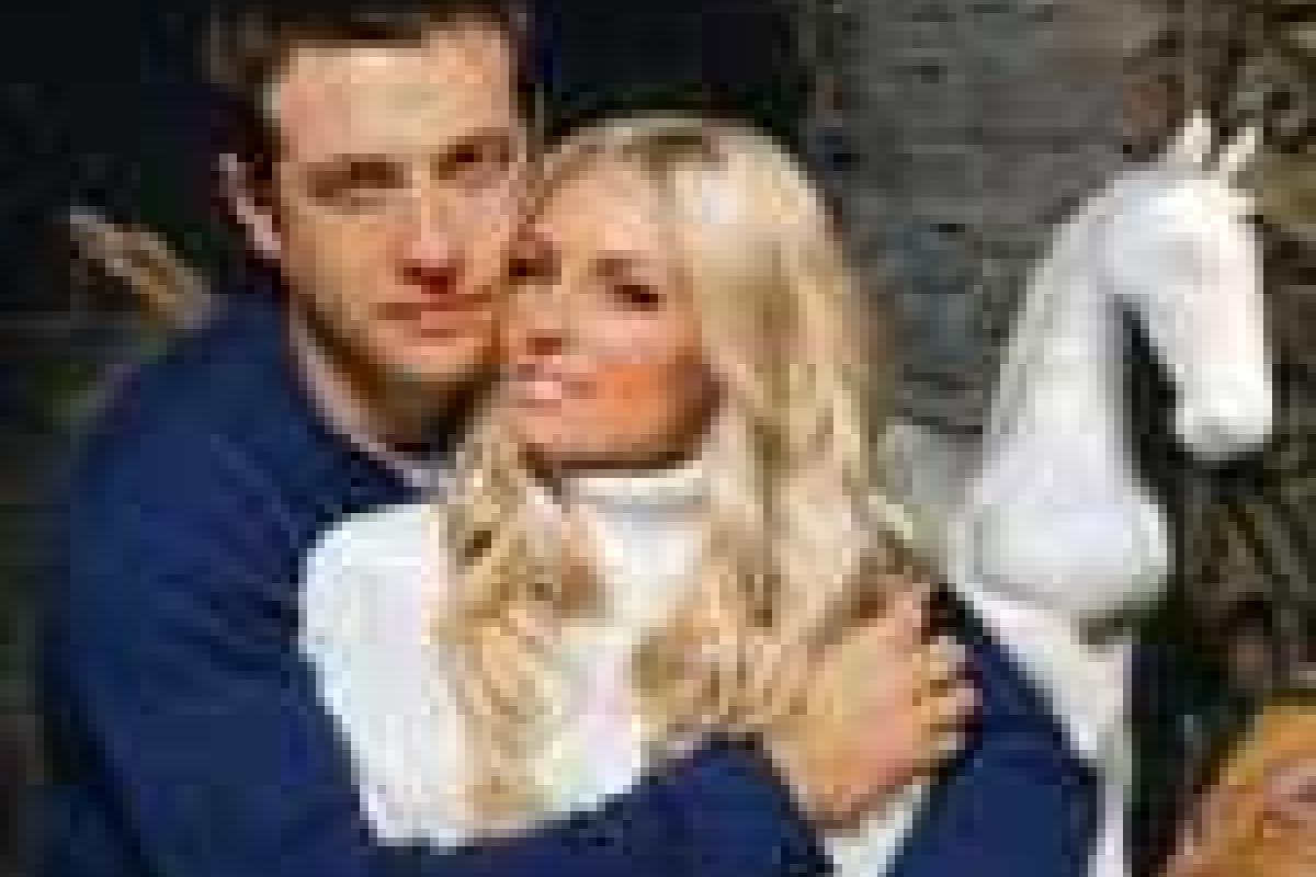 Саша Савельева опубликовала нежное фото с супругом