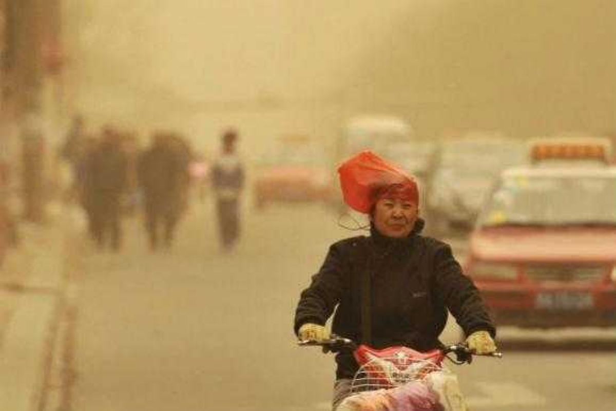 Столица Китая стала жертвой мощной песчаной бури