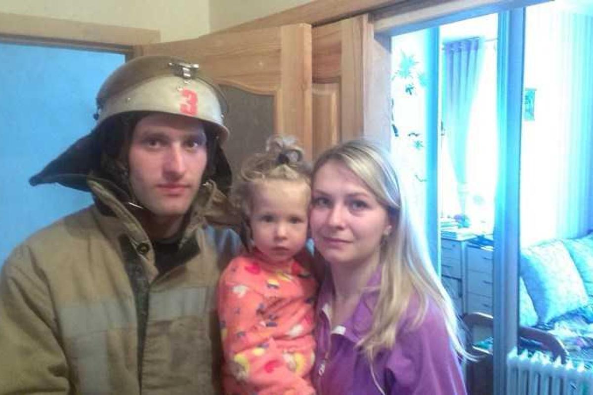 Трехлетний ребенок по недосмотру родителей оказался запертым в квартире Трехлетний ребенок по недосмотру родителей оказался запертым в квартире