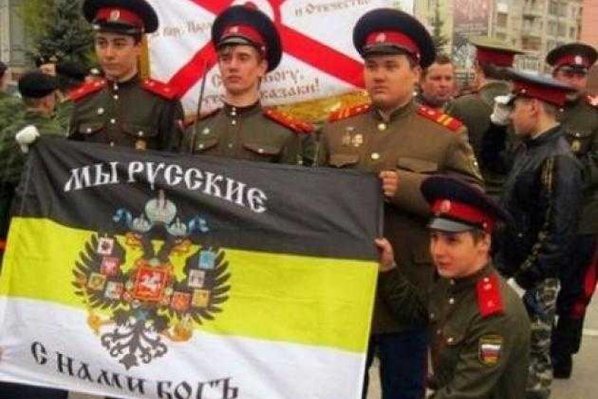 Праздничное мордобитие: «казачок» избил священника за недолив Праздничное мордобитие: «казачок» избил священника за недолив