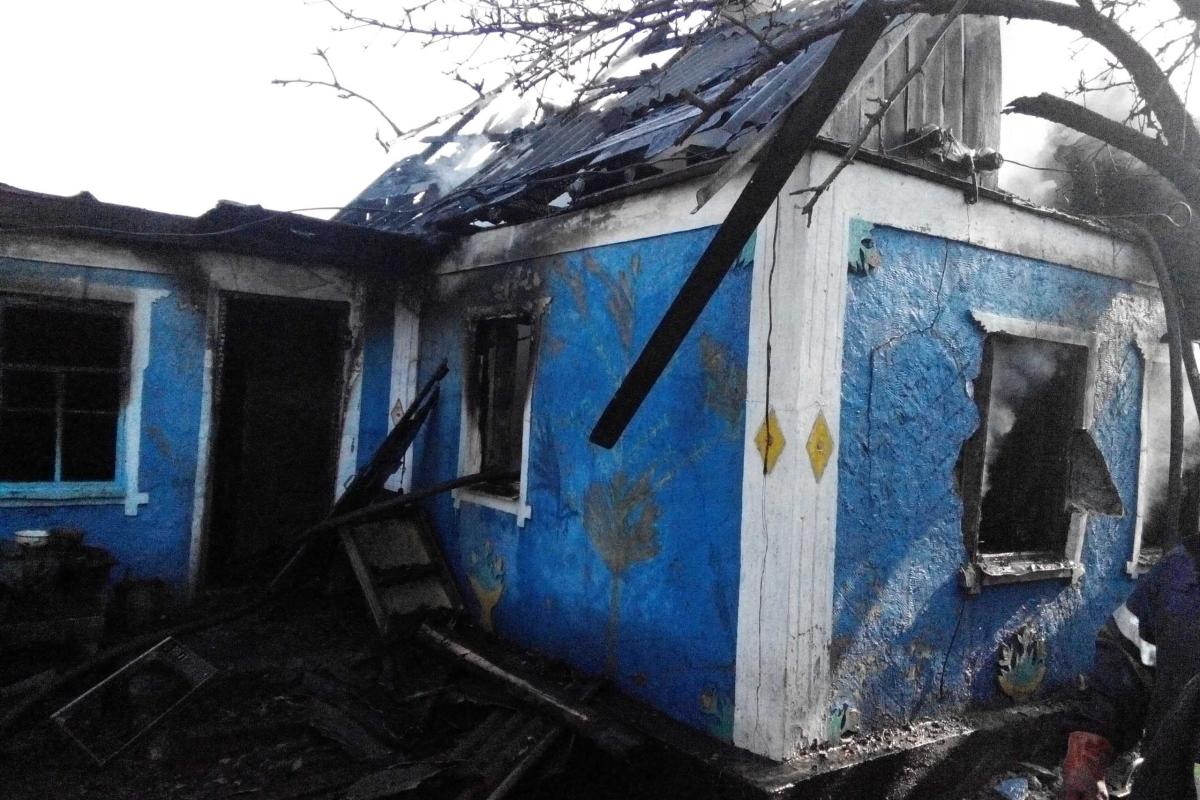 На Донетчине во время ликвидации пожара спасатели обнаружили тело 81-летнего мужчины На Донетчине во время ликвидации пожара спасатели обнаружили тело 81-летнего мужчины