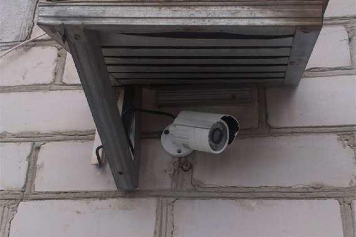 Двое кировоградцев воровали камеры видеонаблюдения Двое кировоградцев воровали камеры видеонаблюдения