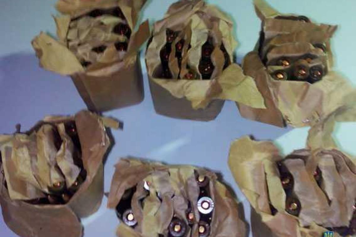 На блокпосту в Константиновском районе остановили автомобиль, перевозивший боеприпасы