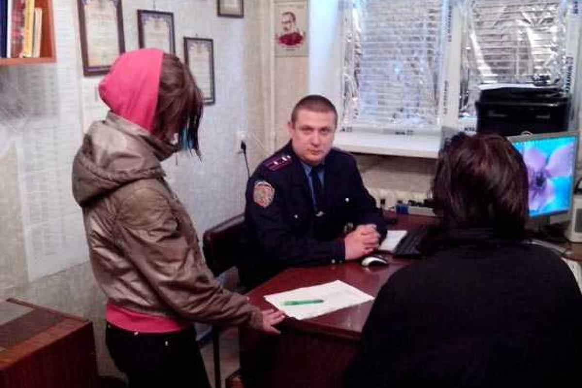 На Харьковщине малолетнюю беглянку вернули домой
