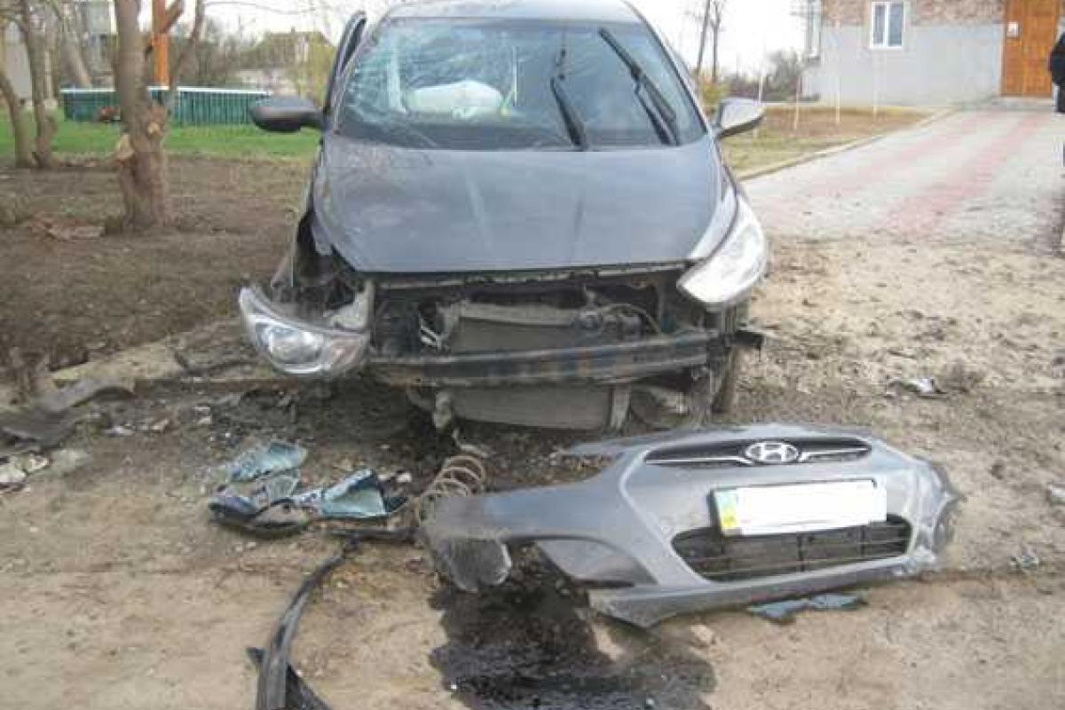 На Сумщине пятеро школьников попали в ДТП на автомобиле родителей На Сумщине пятеро школьников попали в ДТП на автомобиле родителей
