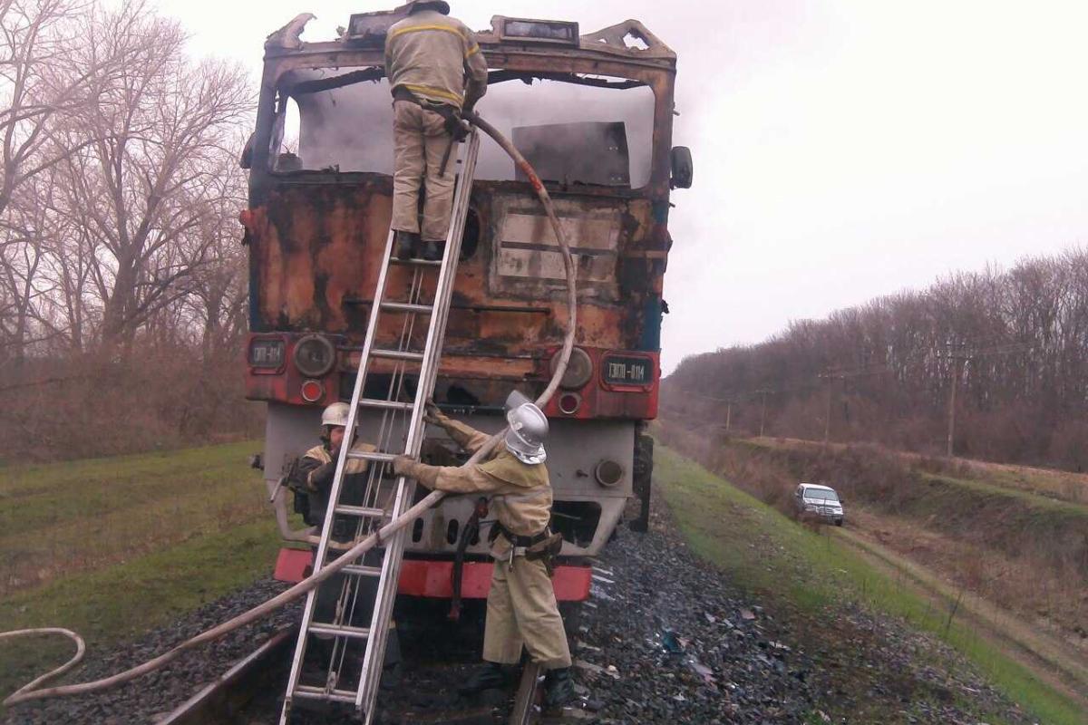 На Черкасчине спасатели ликвидировали пожар пассажирского поезда На Черкасчине спасатели ликвидировали пожар пассажирского поезда