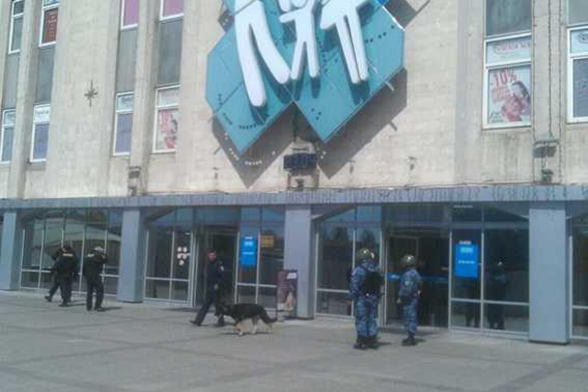 Очередное сообщение о заминировании торгового центра в Одессе не подтвердилось Очередное сообщение о заминировании торгового центра в Одессе не подтвердилось