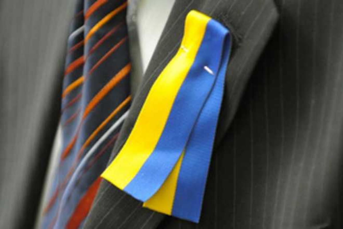 В России за украинскую ленточку подростка отправили в колонию В России за украинскую ленточку подростка отправили в колонию