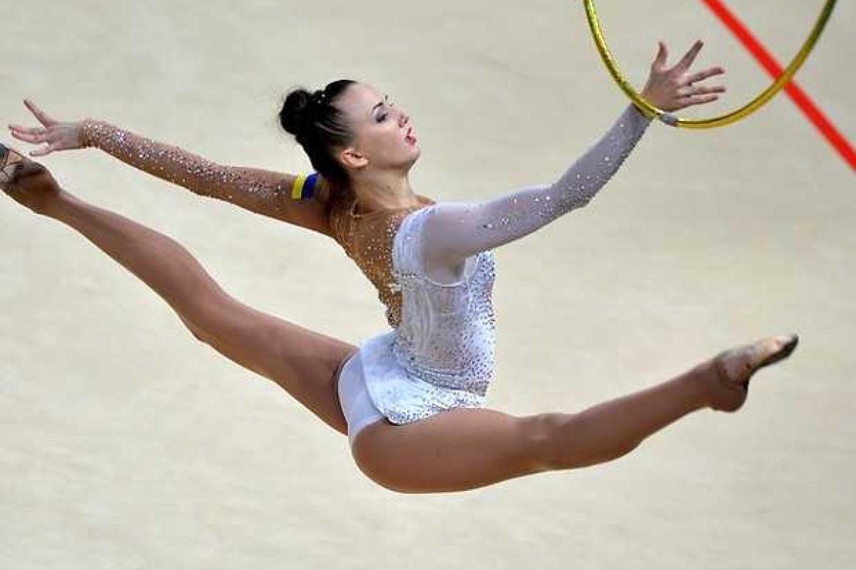 Украинка выиграла серебро чемпионата Европы по художественной гимнастике Украинка выиграла серебро чемпионата Европы по художественной гимнастике
