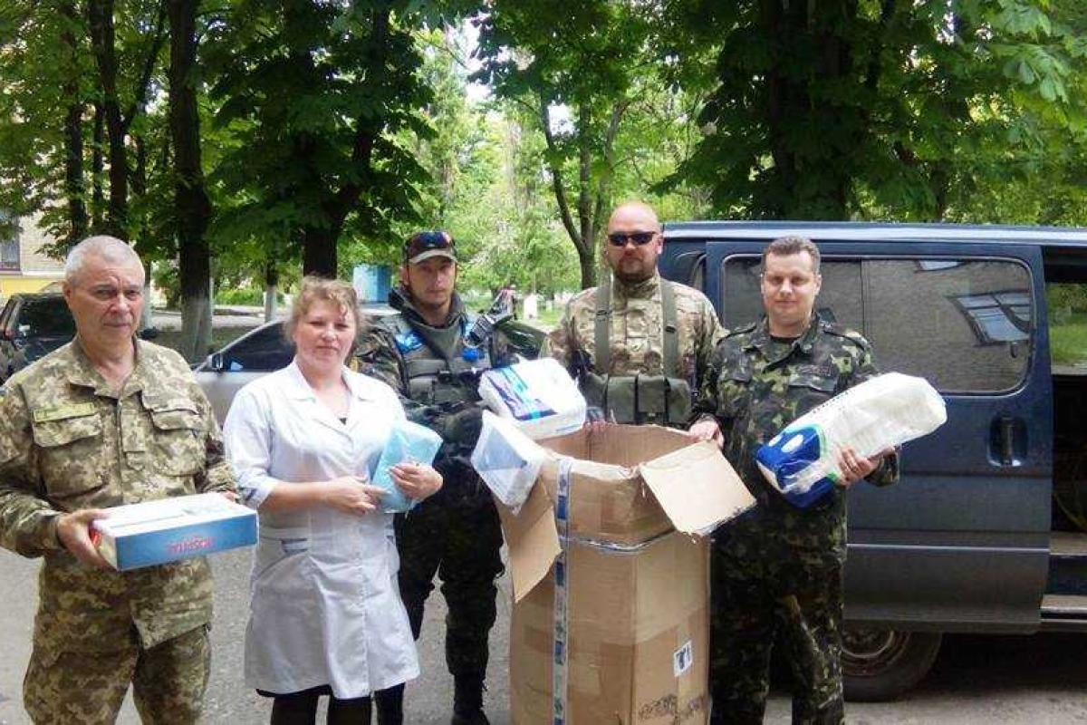 В одну из больниц Артемовского района доставили волонтерскую помощь 