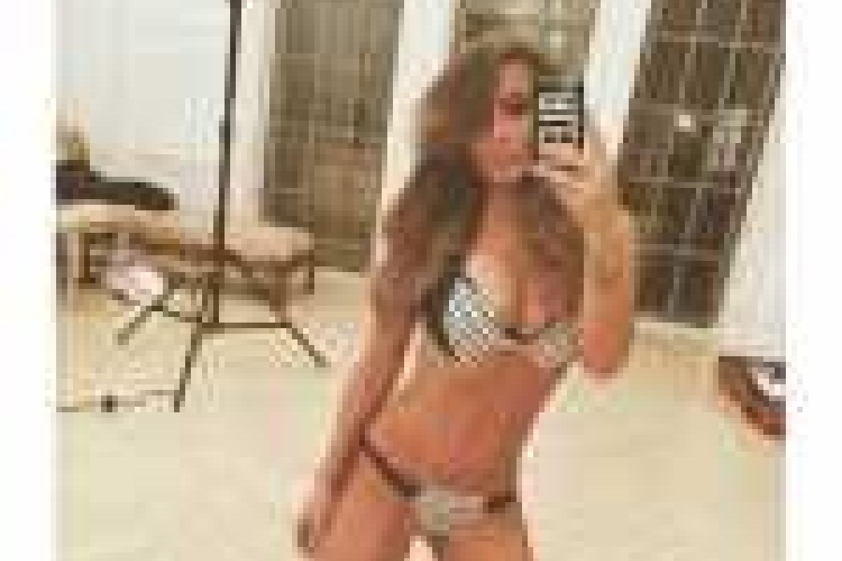 Алена Водонаева заинтриговала своих фанатов