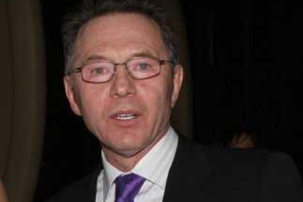 В России умер ведущий "Песни года" Евгений Меньшов