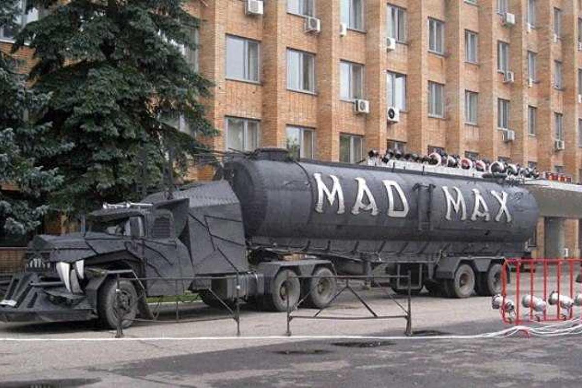 В Луганске появился «Безумный Макс» В Луганске появился «Безумный Макс»
