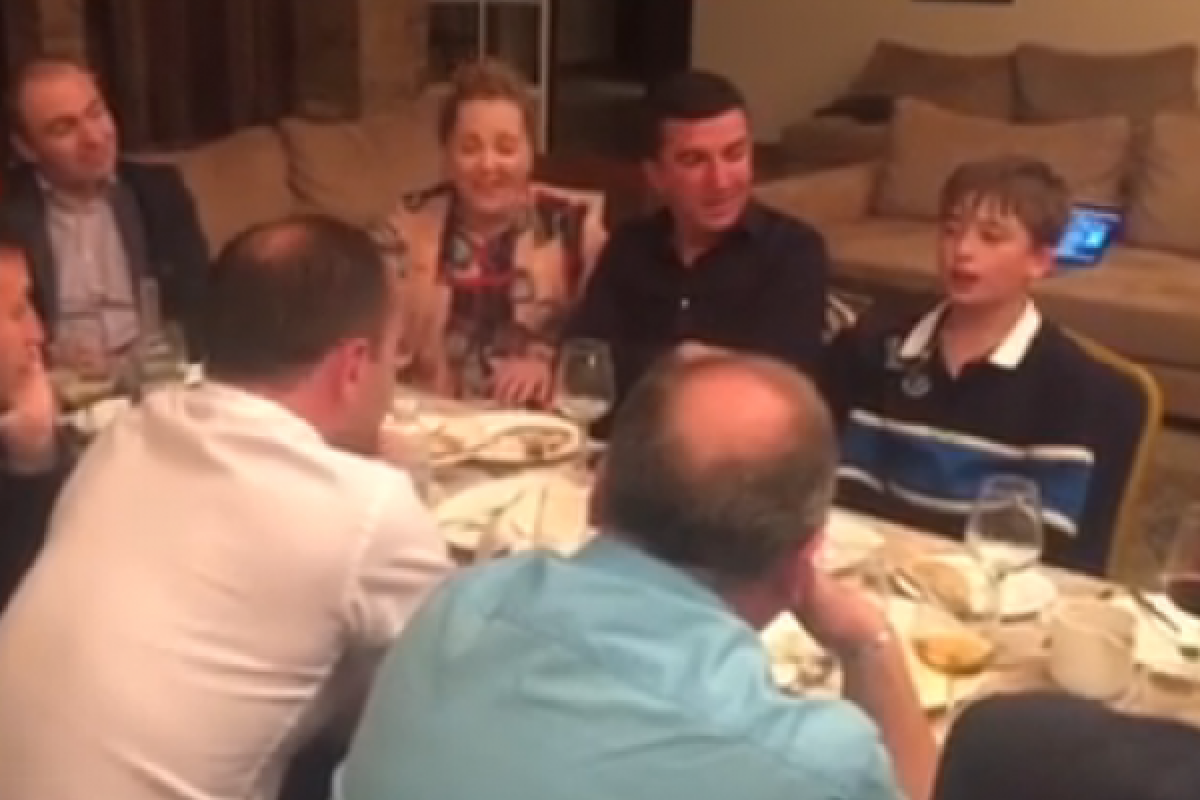 Нино Катамадзе спела вместе с сыном Саакашвили Нино Катамадзе спела вместе с сыном Саакашвили