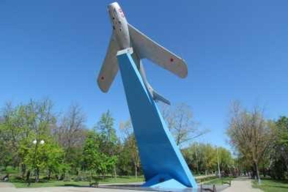 На полный ремонт памятников Великой Отечественной в Мариуполе нет средств На полный ремонт памятников Великой Отечественной в Мариуполе нет средств