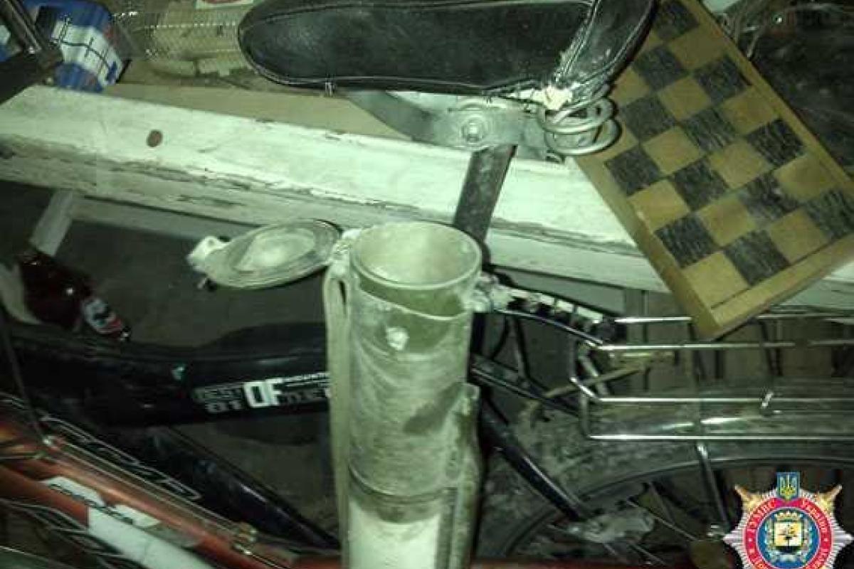 Житель Донетчины хранил в гараже реактивную противотанковую гранату