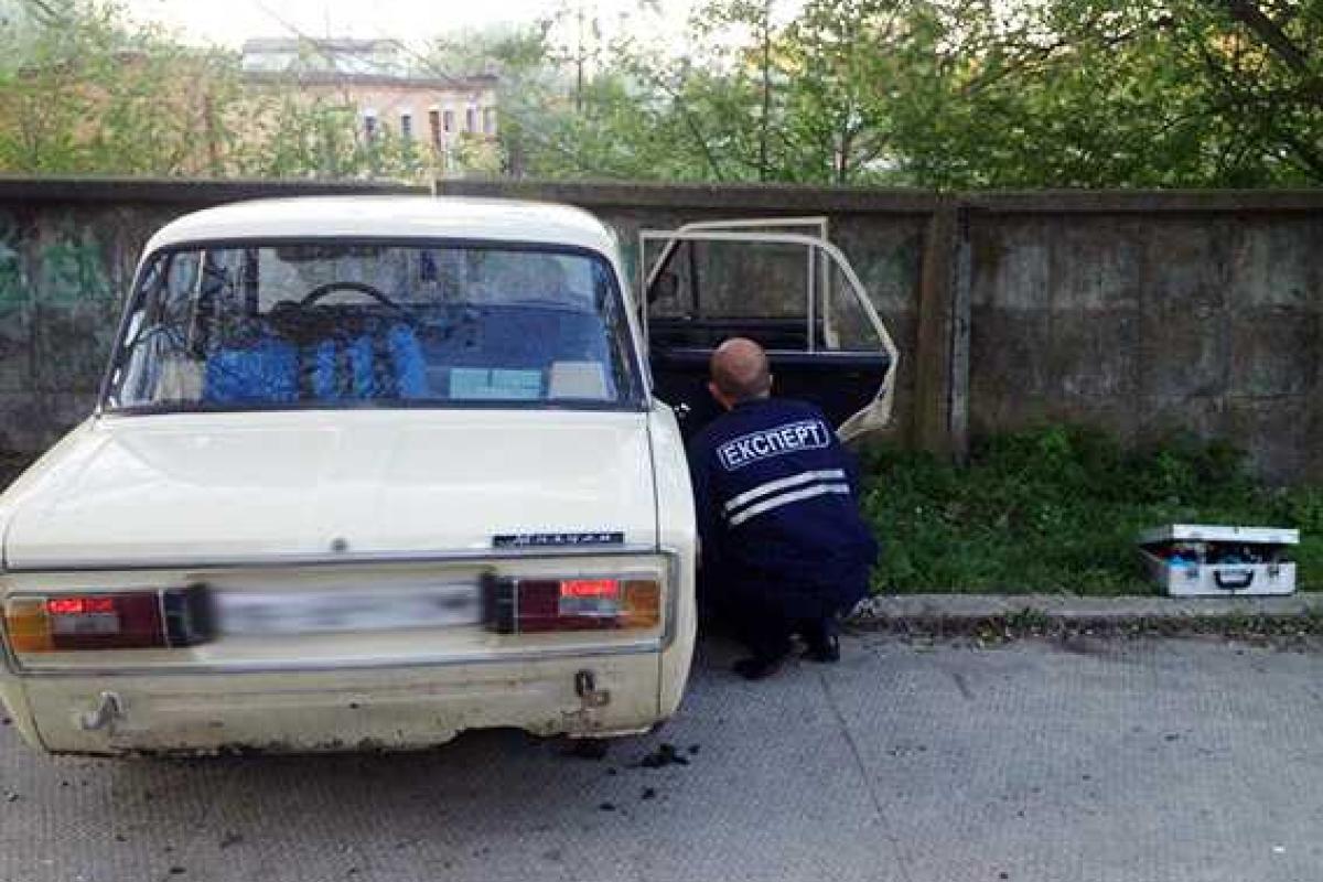 Хмельницкие правоохранители вернули владельцу угнанный ВАЗ Хмельницкие правоохранители вернули владельцу угнанный ВАЗ