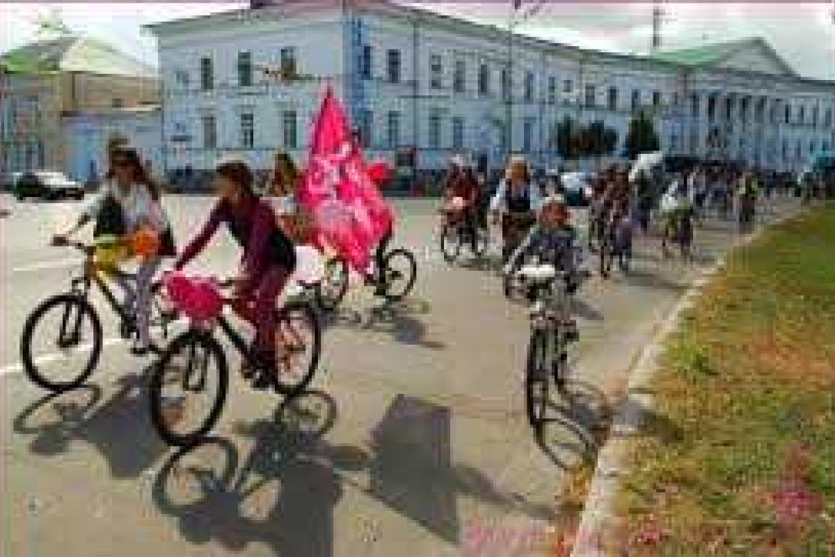 В Полтаве устроили велопарад под названием "Вело-Полтавка"