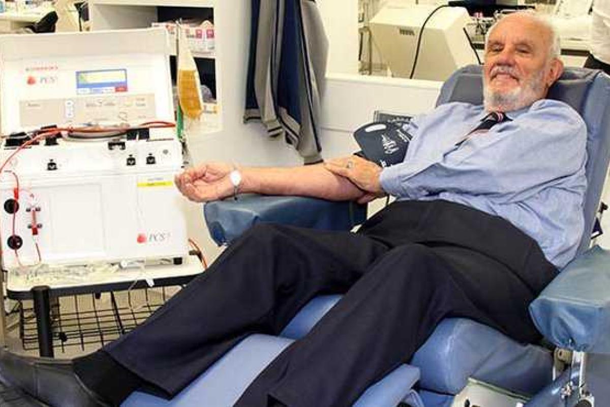 Донор с необычной кровью спас уже более 2 миллионов детей Донор с необычной кровью спас уже более 2 миллионов детей