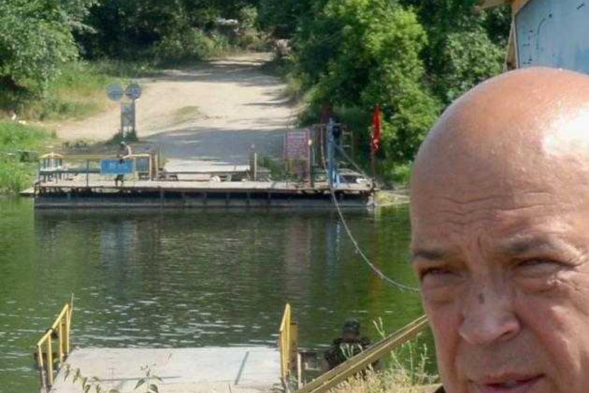 Москаль сделал селфи с боевиками "ЛНР" Москаль сделал селфи с боевиками "ЛНР"