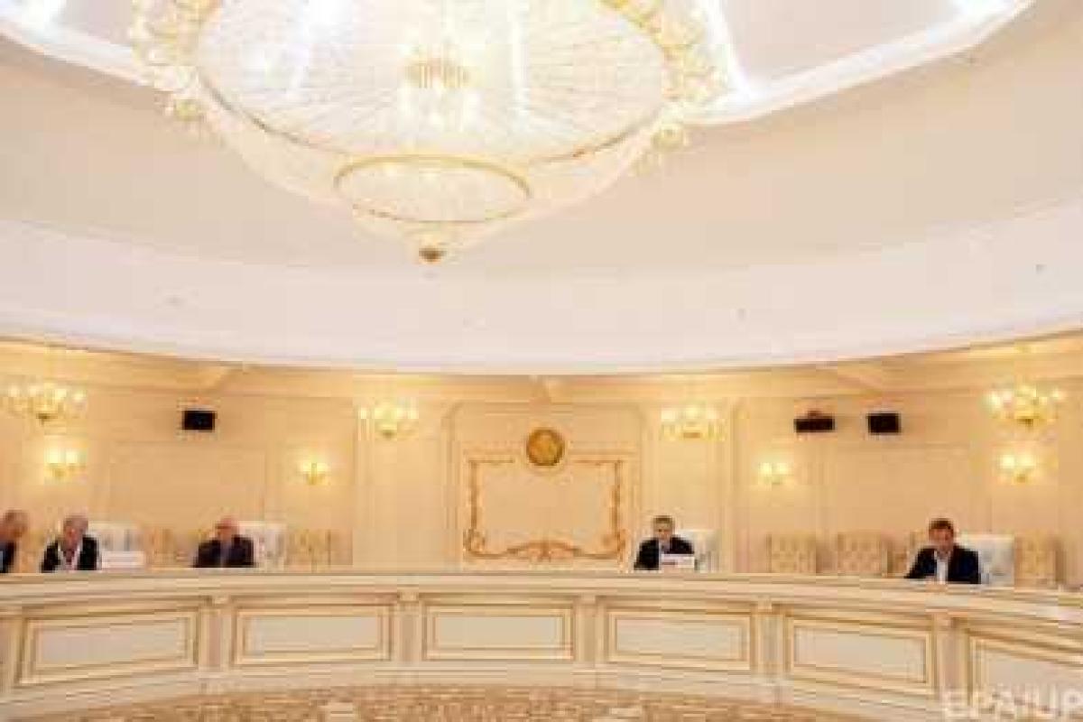 В Минске собирается заседание трехсторонней контактной группы В Минске собирается заседание трехсторонней контактной группы