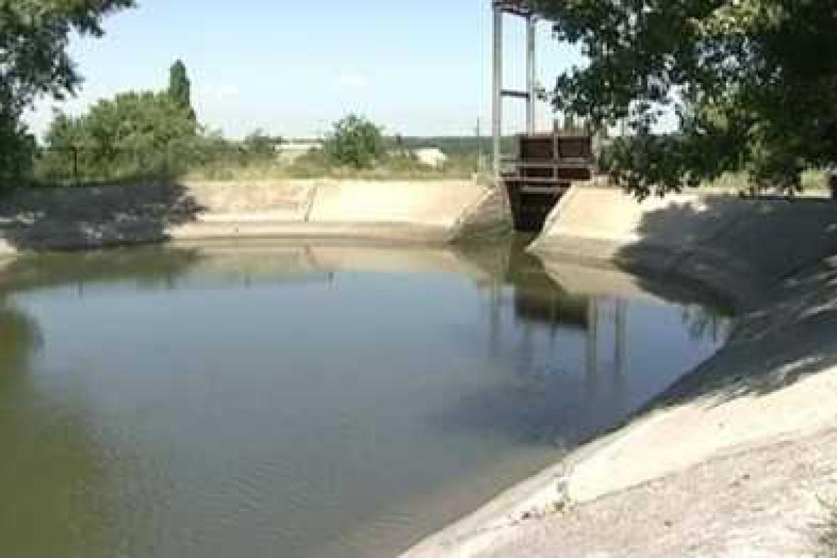 В Карловке в результате обстрелов повреждена фильтровальная станция