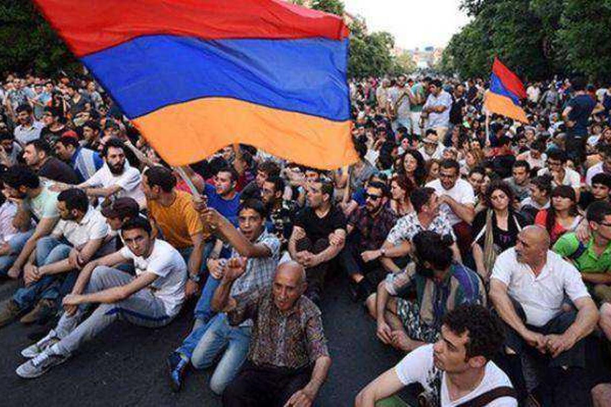 В России уверены, что Запад осуществляет в Армении государственный переворот В России уверены, что Запад осуществляет в Армении государственный переворот