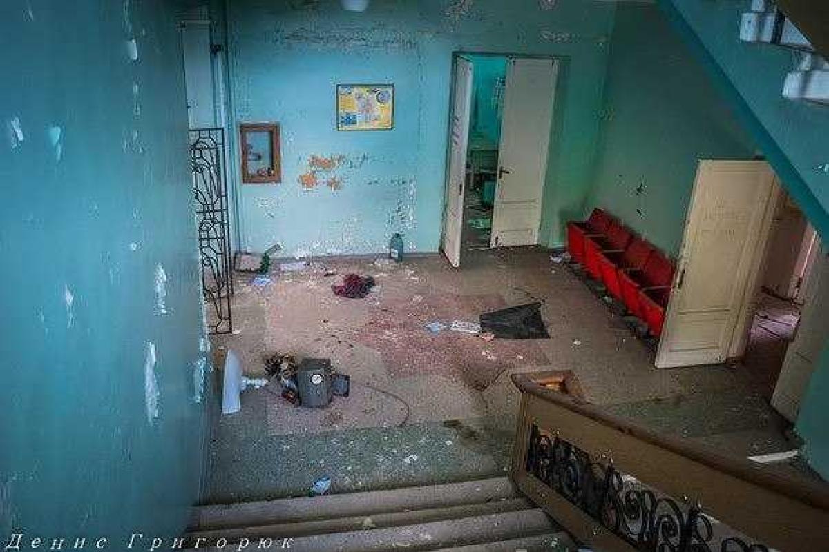 В Донецке разрушена и разграблена горбольница В Донецке разрушена и разграблена горбольница