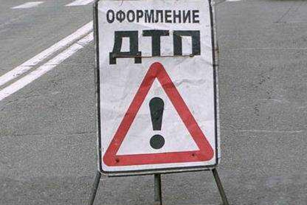 В Рубежном «ГАЗ-66» наехал на «ГАЗ-24». Травмирована женщина В Рубежном «ГАЗ-66» наехал на «ГАЗ-24». Травмирована женщина