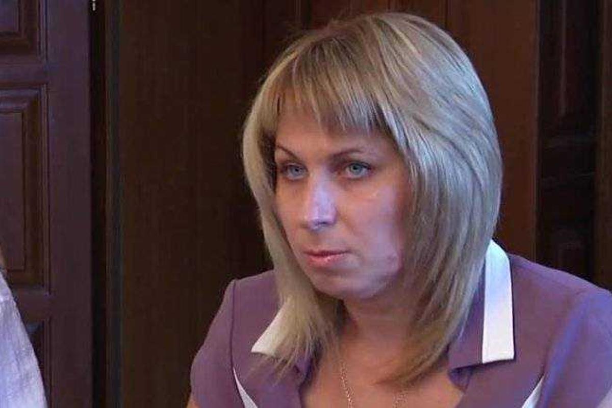 Экс-министру «ЛНР» Лесе Лаптевой выбили зубы Экс-министру «ЛНР» Лесе Лаптевой выбили зубы