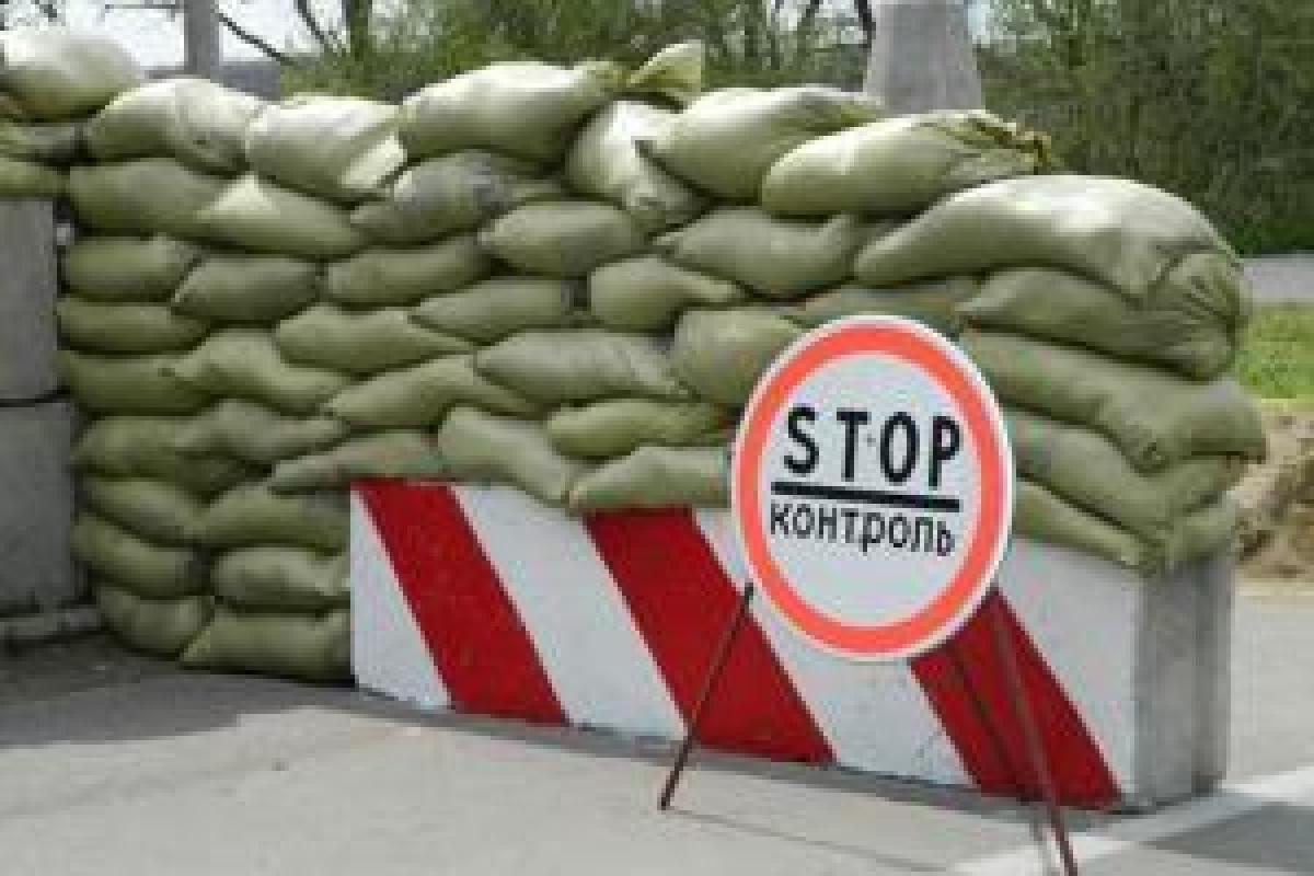 Боевики обстреляли блокпосты "Марьинка" и "Березовое"