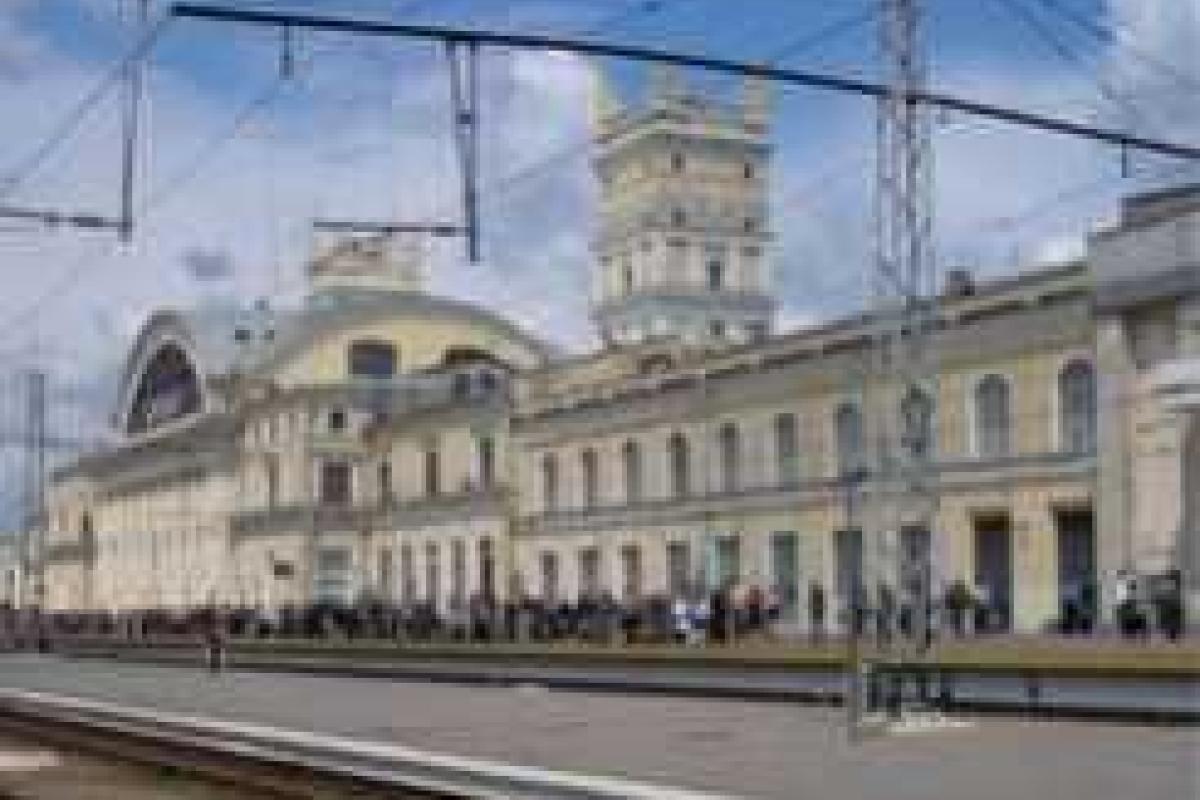 На Южном вокзале в Харькове ищут взрывчатку На Южном вокзале в Харькове ищут взрывчатку