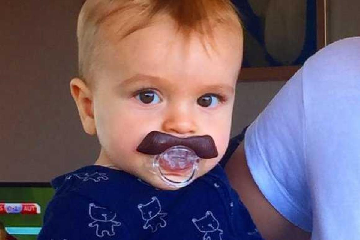 Лидер группы «Руки вверх» впервые показал младшего сына