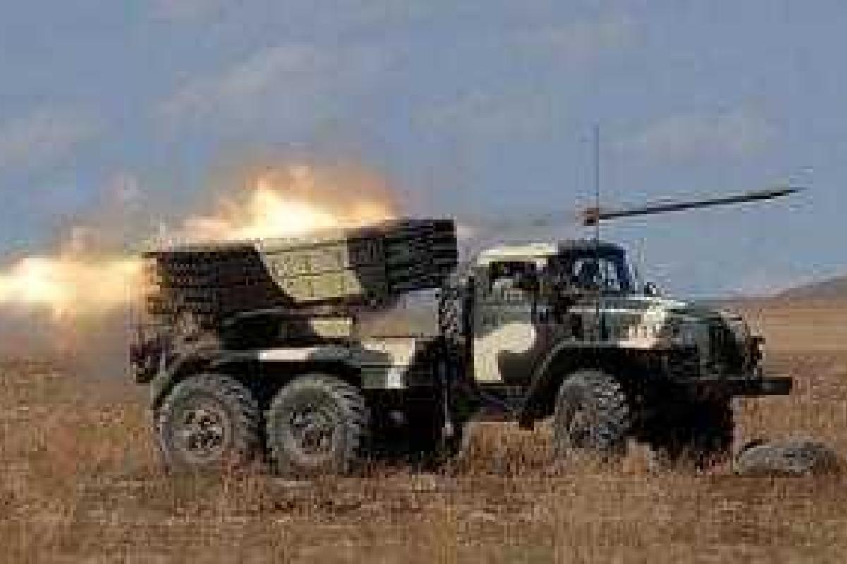 На Луганщине боевики обстреляли из «Градов» лагерь со строителями