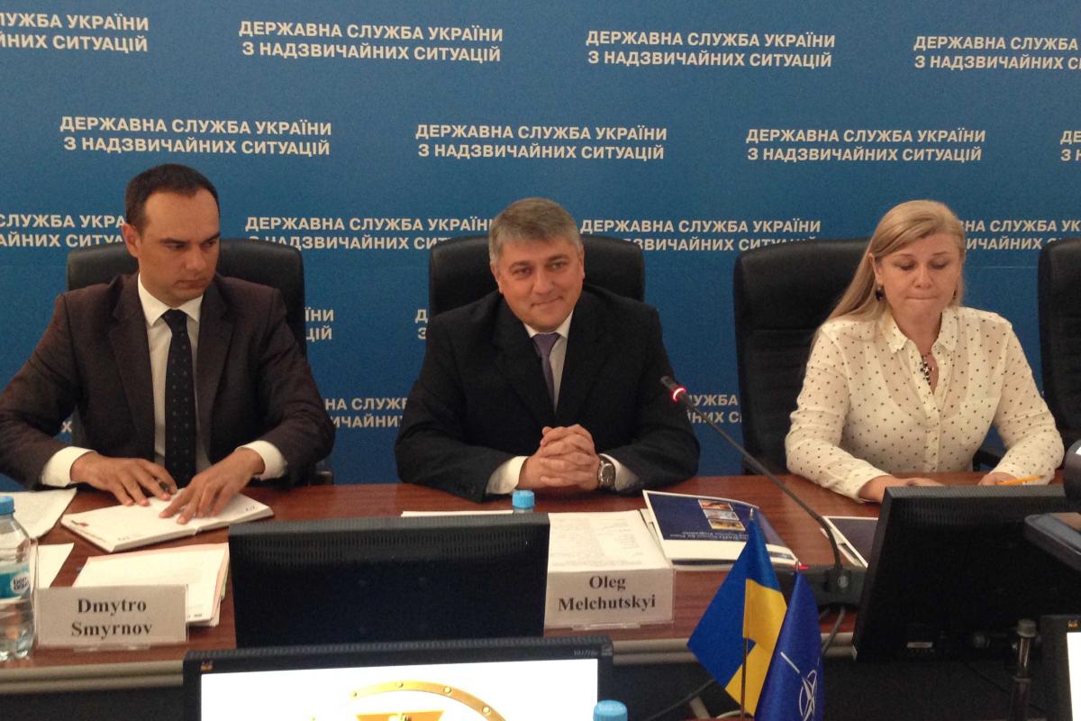 ГСЧС Украины и НАТО начинают реализовывать совместный проект в сфере гуманитарного разминирования ГСЧС Украины и НАТО начинают реализовывать совместный проект в сфере гуманитарного разминирования