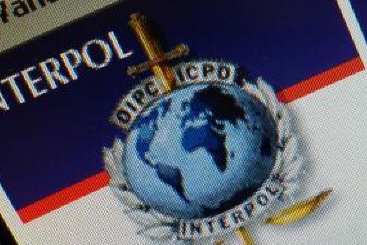 Интерпол отказался объявлять в розыск Пшонку, Захарченко и Ратушняка Интерпол отказался объявлять в розыск Пшонку, Захарченко и Ратушняка
