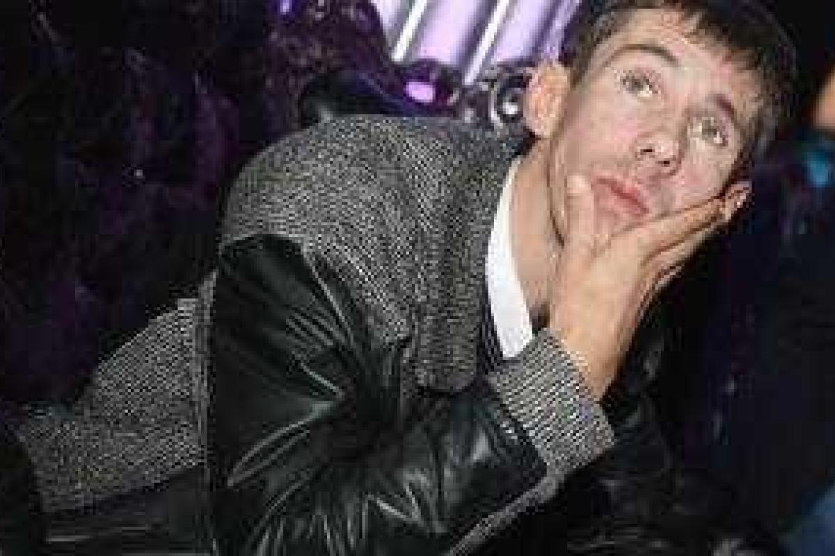 Скандальный российский актер госпитализирован с белой горячкой Скандальный российский актер госпитализирован с белой горячкой