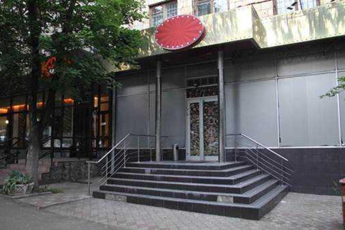 В Харькове прикрыли игровой салон, который работал под видом кафе