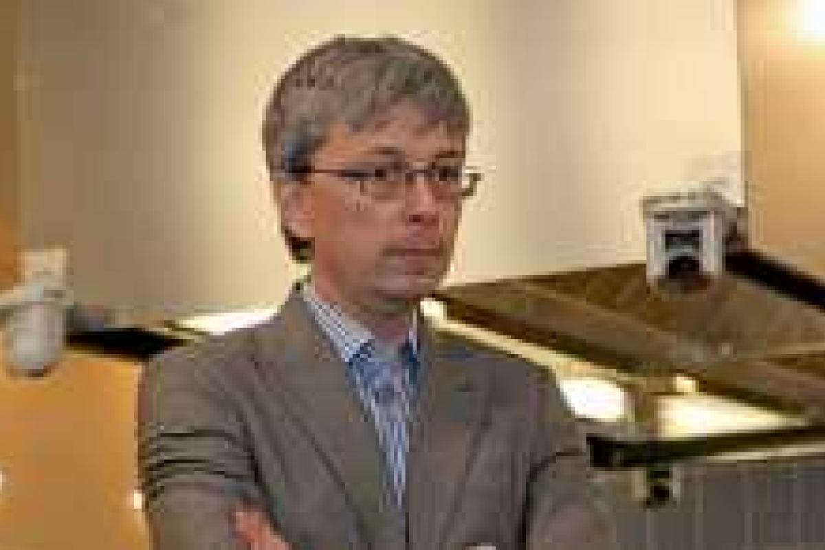 Генеральный директор "1+1 медиа" объявил войну Госкино