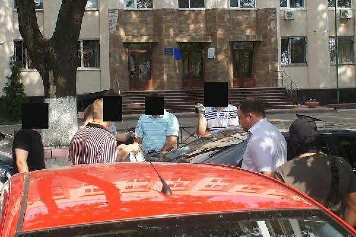В Николаеве начальник районной налоговой инспекции попался на крупной взятке В Николаеве начальник районной налоговой инспекции попался на крупной взятке