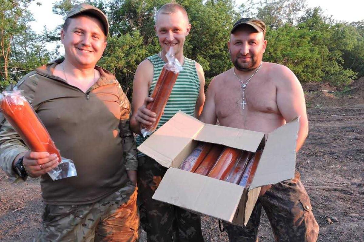 Харьковские волонтеры отвезли гуманитарку в зону АТО Харьковские волонтеры отвезли гуманитарку в зону АТО