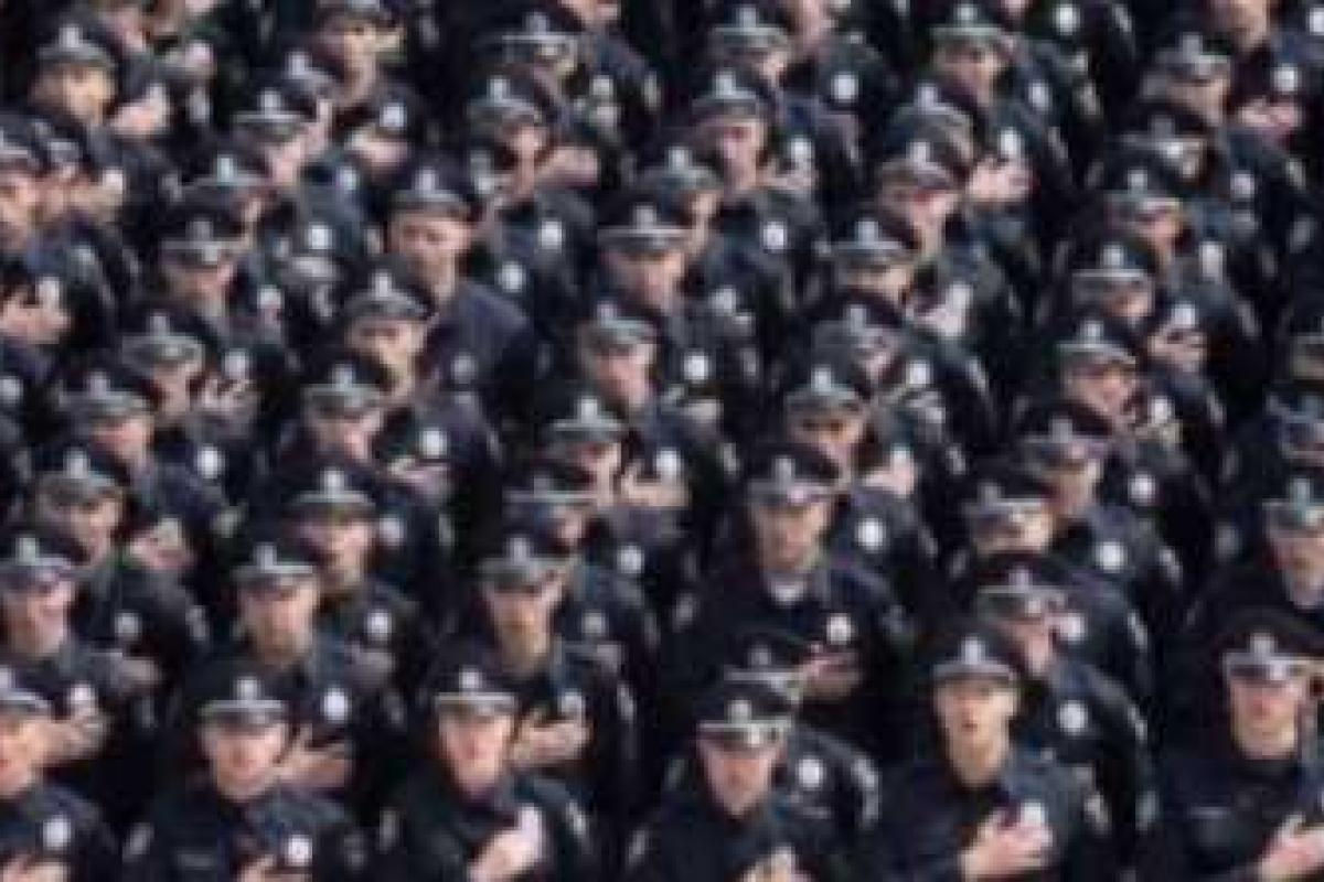 Наработались! 4-х столичных полисменов уже выгнали Наработались! 4-х столичных полисменов уже выгнали