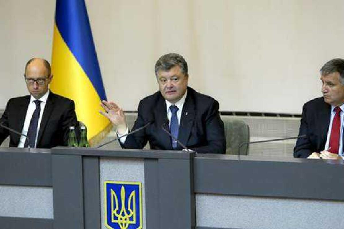 Порошенко будет уговаривать Згуладзе быть руководителем патрульной полиции Порошенко будет уговаривать Згуладзе быть руководителем патрульной полиции