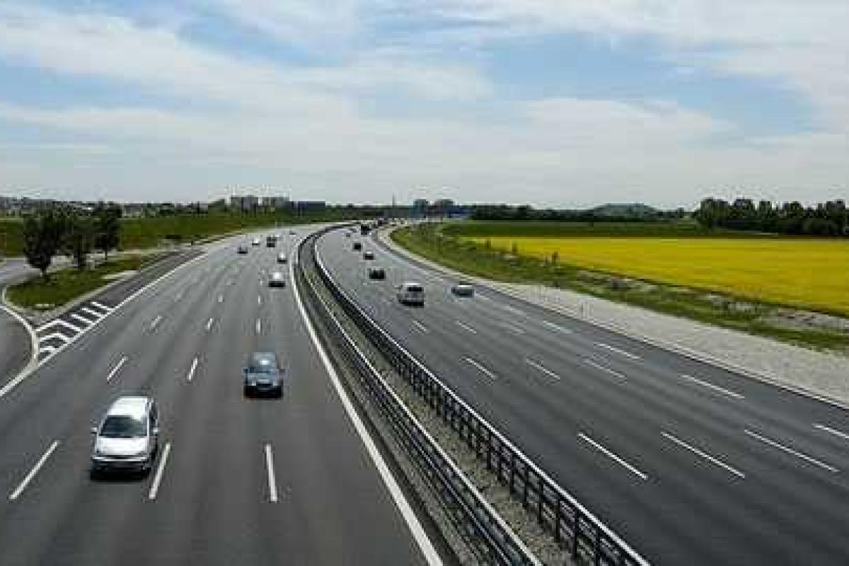 Украина и Италия откроют три новых автосообщения Украина и Италия откроют три новых автосообщения