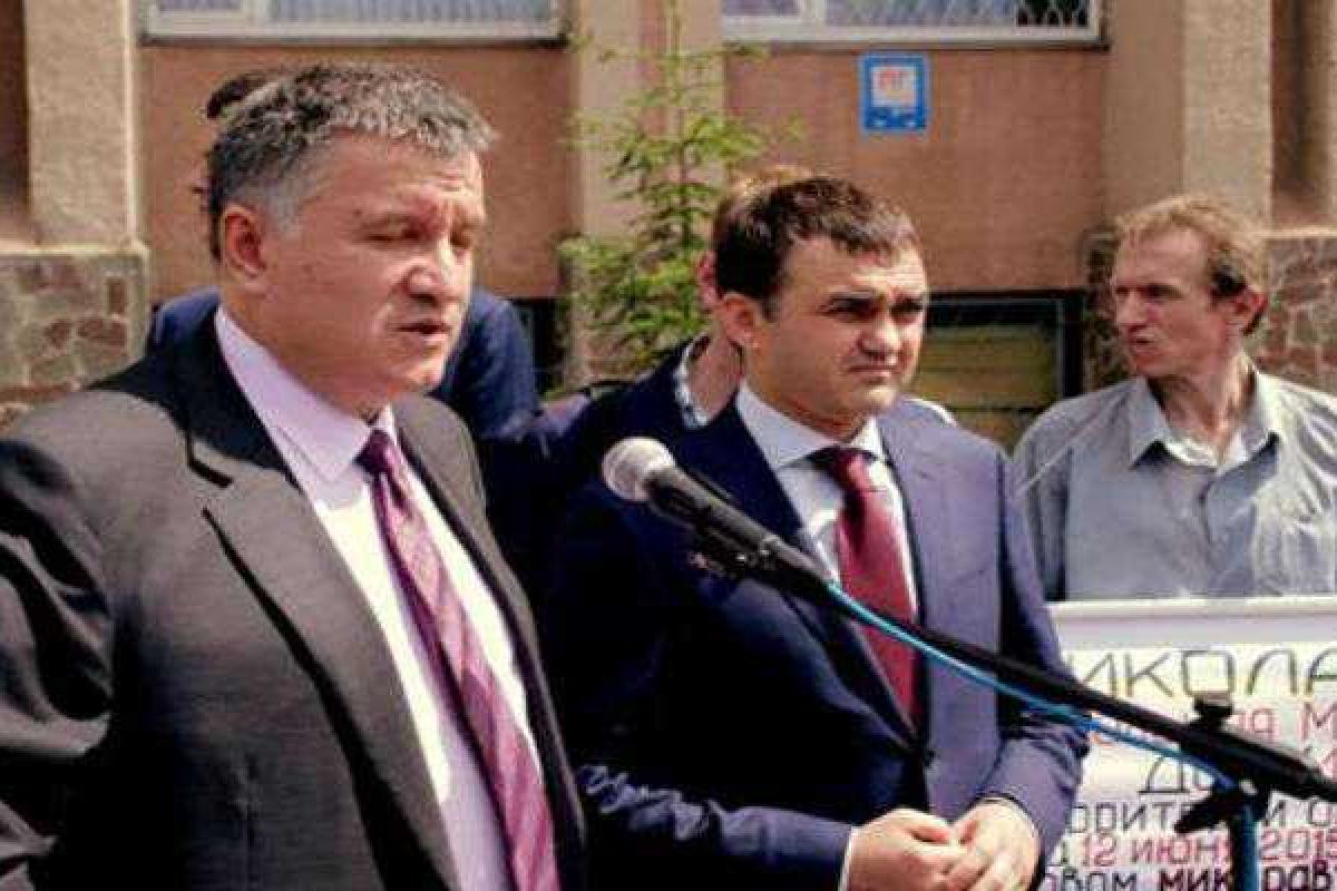 Аваков «послал» журналиста "Интера" из-за "неудобного" вопроса Аваков «послал» журналиста "Интера" из-за "неудобного" вопроса