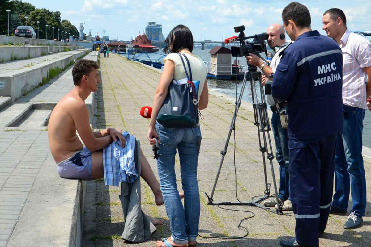 В Днепропетровске спасли от смерти мужчину, который прыгнул с моста