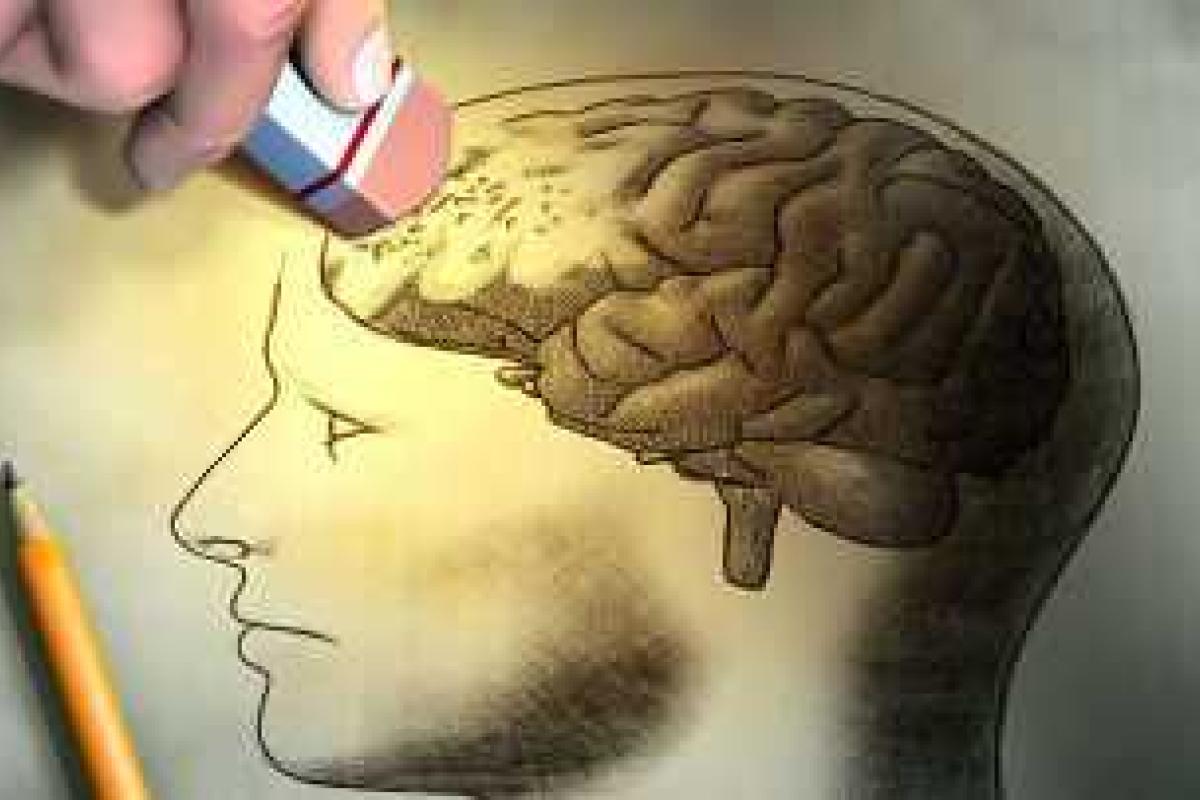 Потерявший память британец думает, что каждый день - это 14 марта 2005 года Потерявший память британец думает, что каждый день - это 14 марта 2005 года