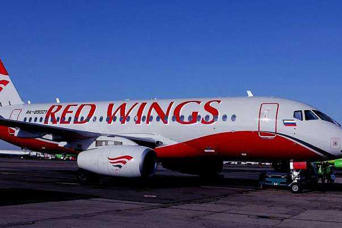 Сервис по-русски: туристов из Симферополя отправили в Москву на горевшем самолете